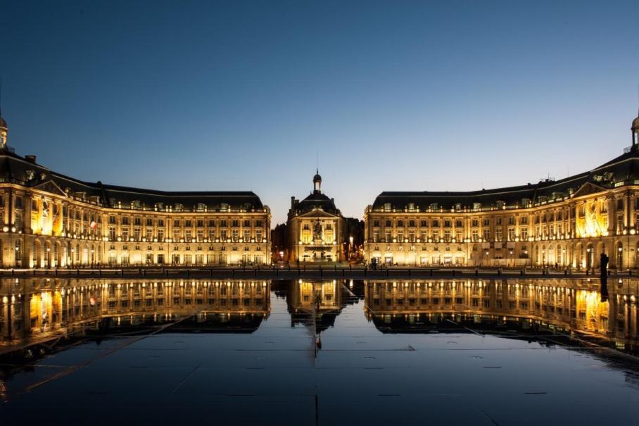 Chambre Calme Independante Avec Salle De Bains -Petit Dejeuner-Grande Terrasse- Proche Du Centre Бордо Екстериор снимка